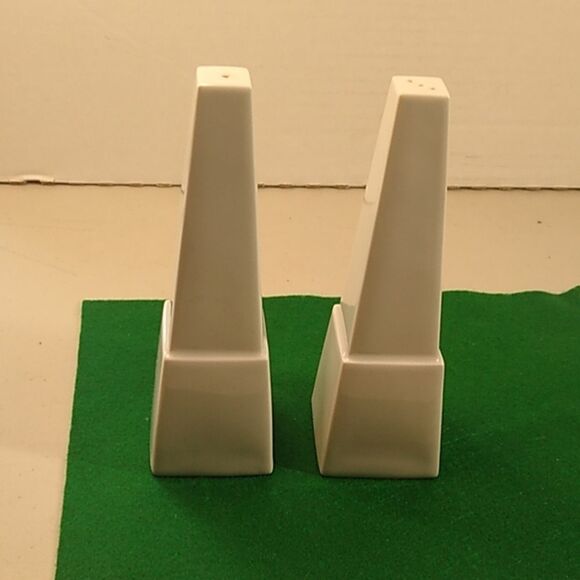 Vintage Rosenthal Studio Linie Salt and Pepper Column/Pillars/Obelisks - Picture 1 of 5